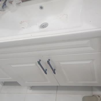 Uzel Mobilya Mutfak & Banyo Dolabın Kapak Ayarları Düzgün Değil!