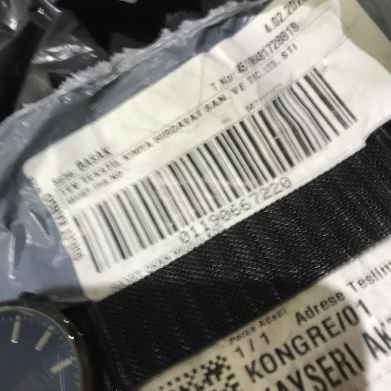 İlanla Uymayan Ve Arızalı Saat İletişim Sorunu Ve İade Talebi