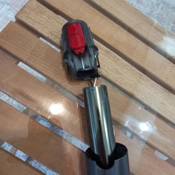 Dyson V12 Süpürge Borusunda Tekrarlayan Kırılma Ve Tasarım Hatası