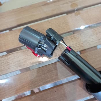 Dyson V12 Süpürge Borusunda Tekrarlayan Kırılma Ve Tasarım Hatası