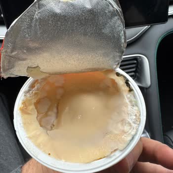 BİM Şubesinde Küflenmiş Aknaz Peynir Gıda Güvenliği İhlali