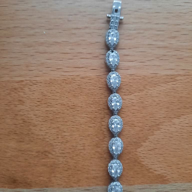 So Chic Bileklikte Taşların Çıkması Ve Sürekli Kararma Sorunu