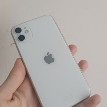 Şarj Girişi Ve Sessiz Tuşu Bozuk, Arka Kapak Kırık İphone 11'den İade Talebi