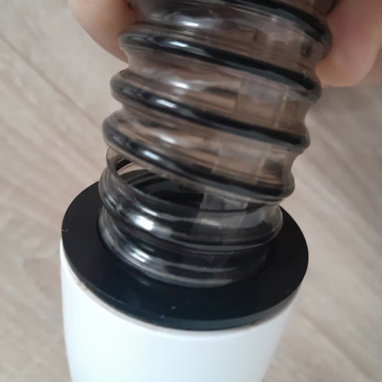 Kiwi 4325 Halı Yıkama Makinesinin Hortumu Yırtıldı Ve Garanti Kapsamında Değişim Talebi