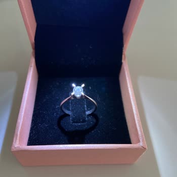 İzmir Atasay Mağazasında Tektaş Pırlanta Yüzüğün Bozdurulmasında Aşırı Değer Kaybı