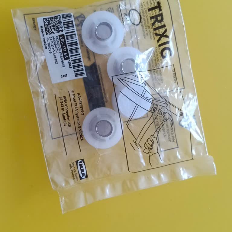 Kutu İçinde Yalnızca 4 Sandalye Ayak Keçesi Çıktı, Eksik Ürünlerin Gönderilmesi Talebi