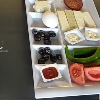 Köfteci Yusuf'ta Kahvaltıyı Kafalarına Göre Getiriyorlar
