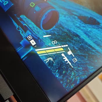 HP Victus Laptop Ekranının %100 SRGB Olması İhlal Edildi, Işık Sızması Ve Menteşe Sorunu Çözülmedi