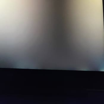 HP Victus Laptop Ekranının %100 SRGB Olması İhlal Edildi, Işık Sızması Ve Menteşe Sorunu Çözülmedi