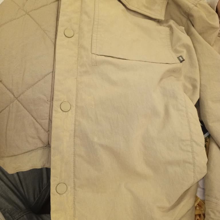 İlk Kullanımda Renk Atan Mont İçin Ayıplı Ürün Değişimi Talebi