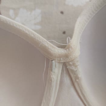 Penti Lotus Sütyeninde Tel Çıkması Sorunu!