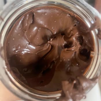 Nutella Kavanozunda Kabarcıklı Görünüm Ve Cevapsız Şikayet