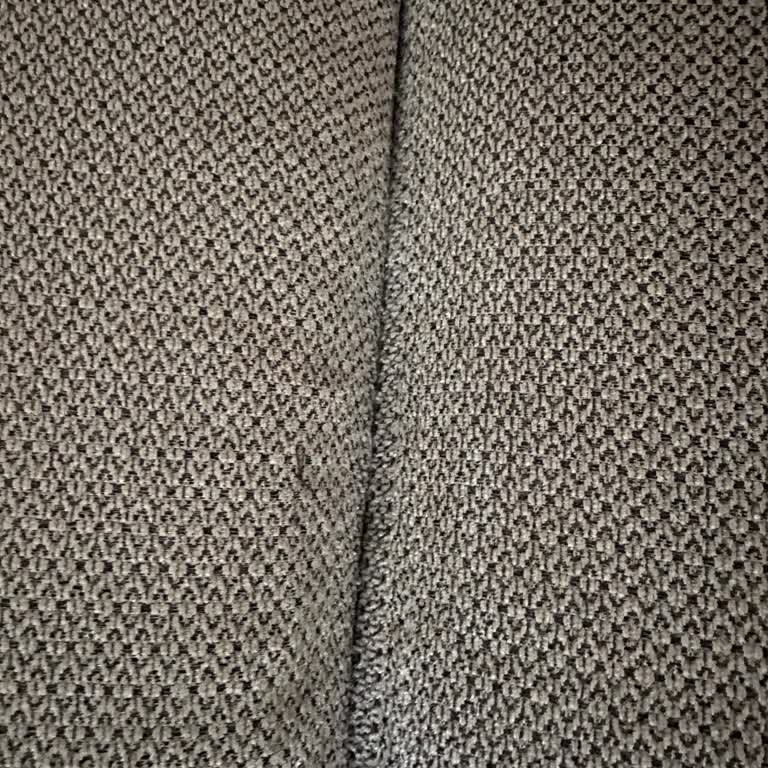 Berta Koltuk Takımında Kumaş Deformasyonu Ve Garanti Değişim Talebi