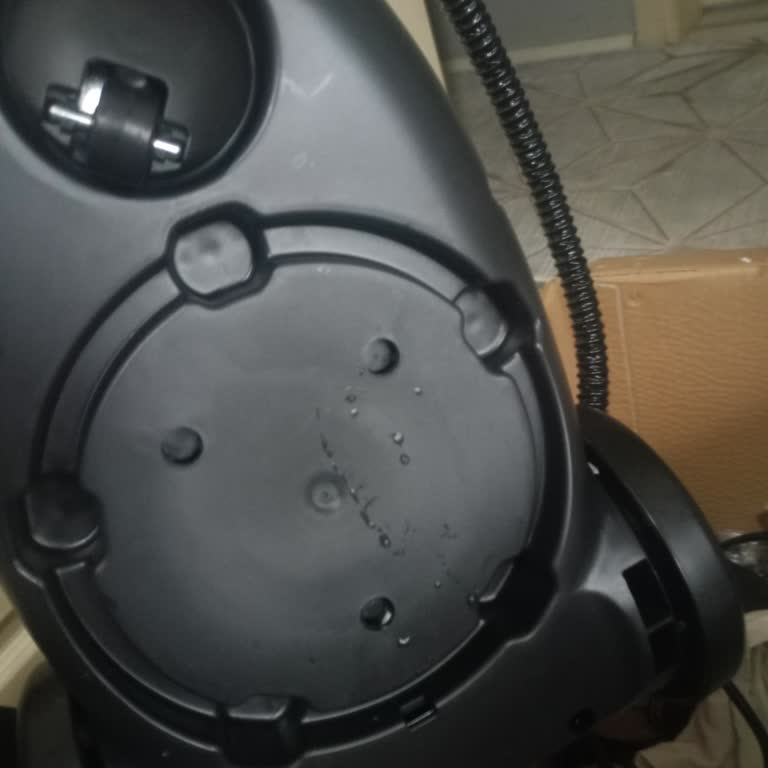 Trendyol İkinci Kullanımda Su Sızdıran ve Buhar Vermeyen Yeni Buhar Makinesi