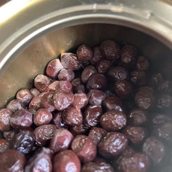 MarmaraBirlik Markalı Siyah Zeytinlerde Geniş Çürüme Ve Küf