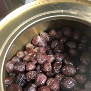 MarmaraBirlik Markalı Siyah Zeytinlerde Geniş Çürüme Ve Küf