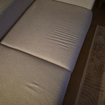 Bohems Koltuk Takımının Kısa Sürede Deforme Olması Ve Servis İhmali