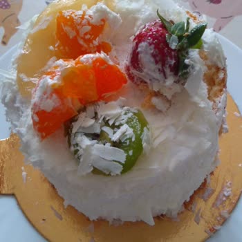 Yemeksepeti Görseldeki Pastayla Gelen Pastanın Farkı Ve Kaba Müşteri Hizmetine İade Talebi