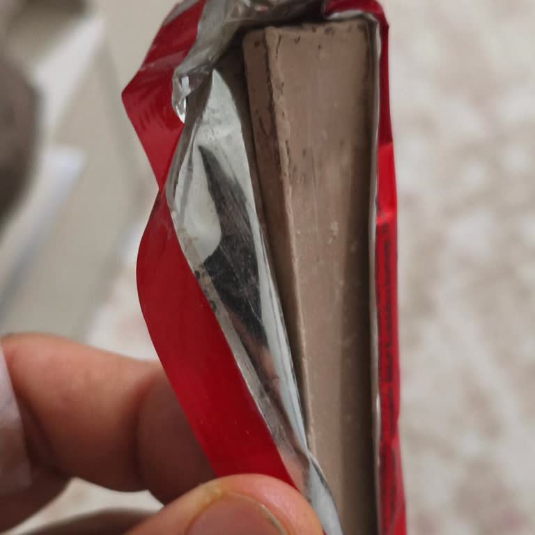 Sağlık Endişesiyle Bozuk Eti Sütlü Çikolata İçin İade Ve Açıklama Talebi