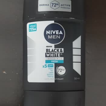 Nivea Koltuk Altı Stik Deodorantı Erimiyor Ve Parçalar Dökülüyor
