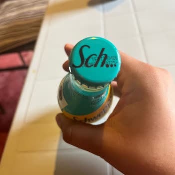 Schweppes Bitter Limon Şişesinde Yabancı Madde Şüphesi Ve Market Personelinin Tavırları