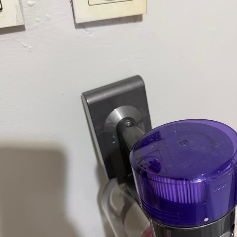 Teslim Aldığım Çizikli Dyson Süpürge İçin 14 Günlük Cayma Hakkım Reddedildi