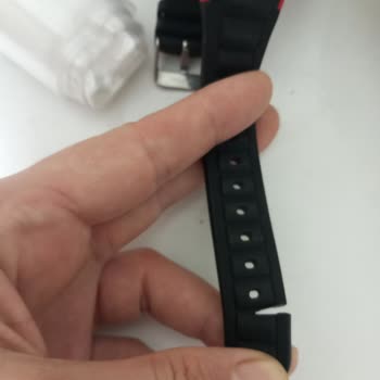 Saat Kordonu İlk Hafta Yırtıldı, Ücret İadesi Ve Ücretsiz Değişim İstiyorum