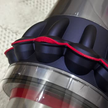 Defolu Dyson V15 Ürünüm İçin İletişimsizlik Ve Acil Değişim Talebi