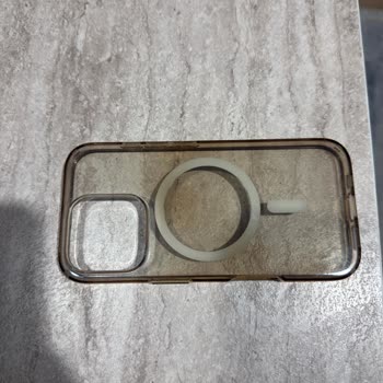 Spigen IPhone 16 Pro Kılıfında Erken Sararma Ve Cevap Yok