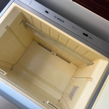 Bosch Buzdolabında İç Sararma Ve Hijyen Şikayeti
