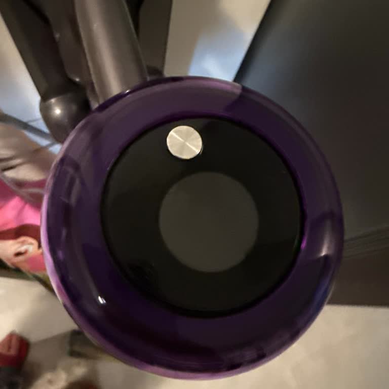 Dyson V15 Süpürge Şarjı Kesildi, Ücretsiz Tamir Talebi