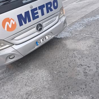 Metro Turizm Otobüsünde Kötü Koku Ve Arıza Yolcuları Uzun Süre Bekletti