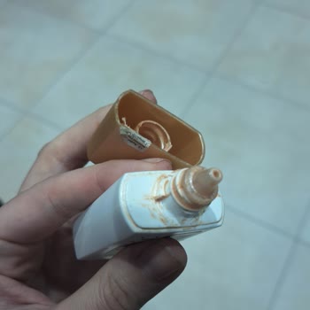 Rossmann Mağazasında Açılmış Kozmetik Ürün Satışı Ve Hijyen İhlali