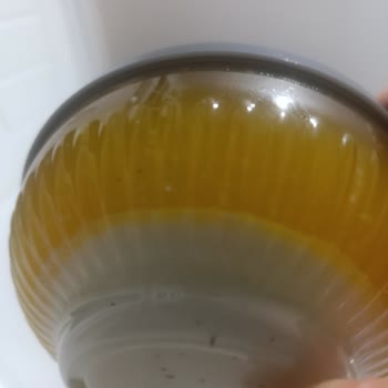 Kebir Marka Tereyağında Süt Gibi Sıvı Ve Beyaz Köpük Oluşumu