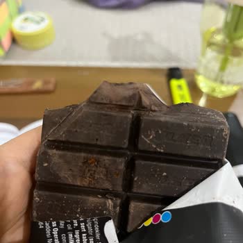 Ülker Kuvertür Bitter Çikolatanın Renk Ve Tat Bozukluğu