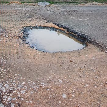 Polatlı Beylikköprü Asfaltı Çökmüş, Sürücü Güvenliği İçin Yeniden İnşa Gerekiyor