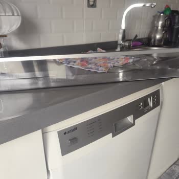 Arçelik Buzdolabı Kapak Şişe Rafı Kırıldı, Servis Bilgisi Bulunamıyor