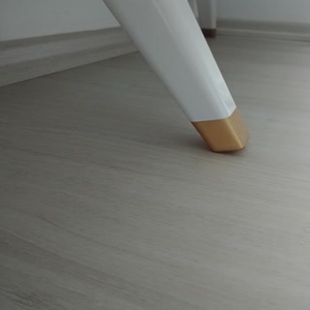 Kırık Ayaklı TV Ünitesi İçin 23 Gün Gecikmeli Servis Ve Değişim Talebi