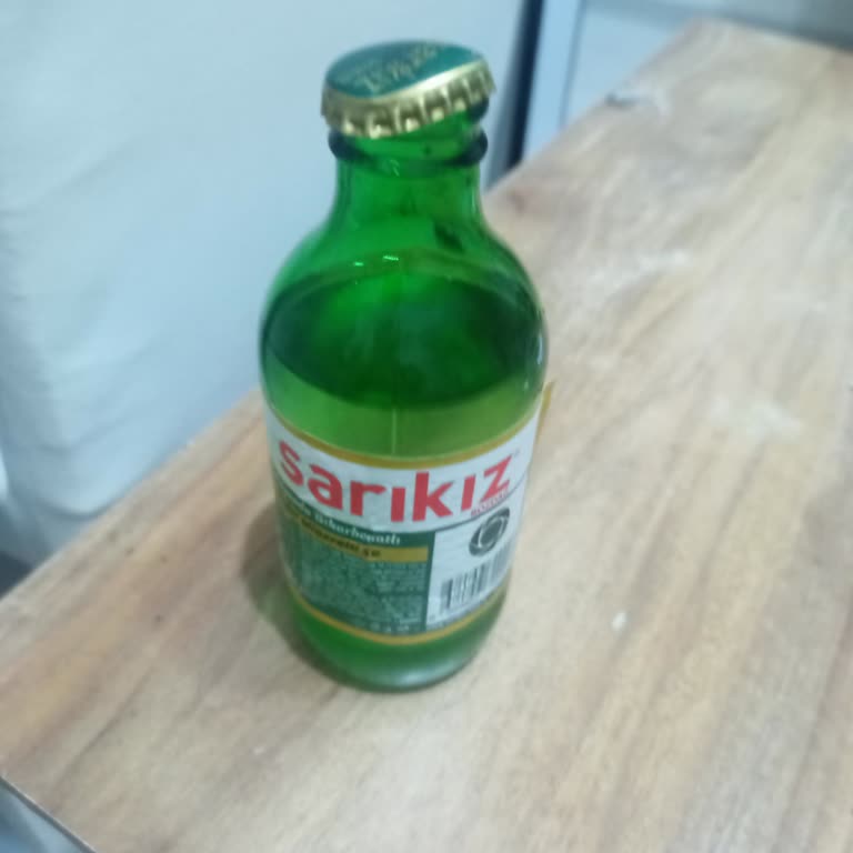 İzmir'de Sarıkız Maden Suyu Şişesinden Normal Su Çıktı