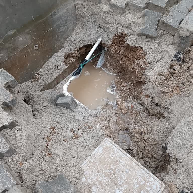 Türk Telekom Su Hortumu Keserek Su İsrafına Sebep Oldu