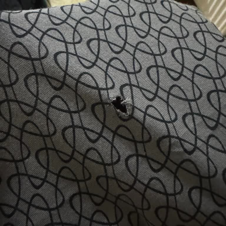 Avva Giyim Yırtık İç Çamaşırı İçin Değişim Talebi Reddedildi