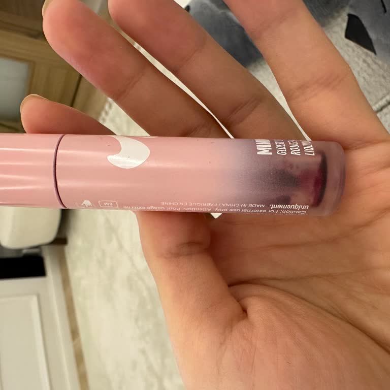 Glossy Liquid Lipstick Boş Çıktı Ve Mağaza İletişim Sorunu