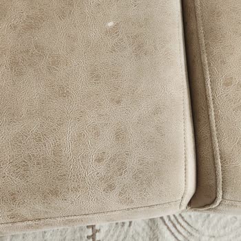 Nubuk Koltukta Oluşan Beyazlaşma Ve Ücretsiz Kumaş Değişimi Talebi