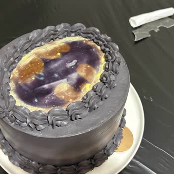 Madlen Çikolata Ve Pasta Cafe Sipariş Verdiğimiz Pastayla Teslim Edilen Pasta Farklı!