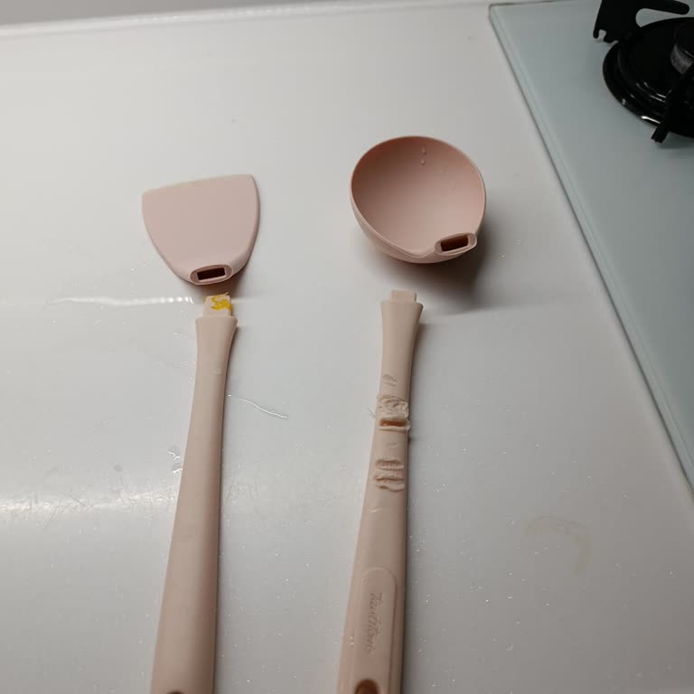 Tantitoni Kaşık Setinde Kısa Sürede Sap Çıkması Ve Erime