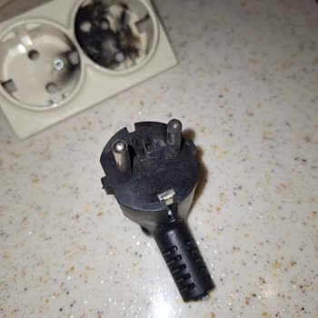 Kumtel Ankastre Setindeki Üretim Hatası Yangın Riski Ve Servis İhmali