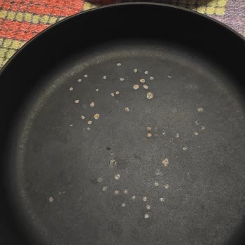 Lav Pilav Tenceresinde Taban Oyukları Ve Müşteri Hizmetlerine Ulaşılamaması