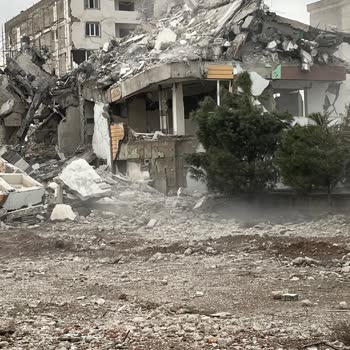 Yıkık Bina Orta Hasarlı Olarak Değerlendirilen DASK Poliçesi Eksik Ödeme Ve 3 Yıllık Mağduriyet