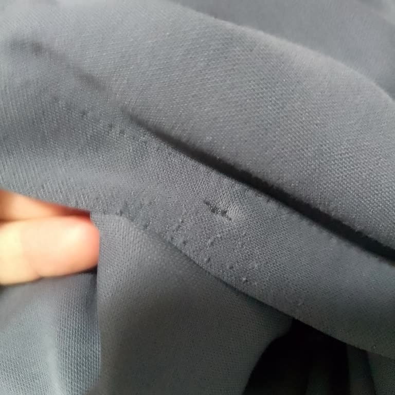 Mavi Gri Gömlekte Hızlı Tüylenme Ve Dikiş Açılması, Müşteri Hizmetleri Tarafından Haksız Suçlama