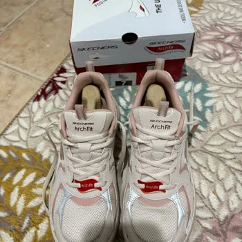 Ayıplı Skechers Arch Fit Ayakkabısının İç Astar Yırtılması Ve Değişim Talebi